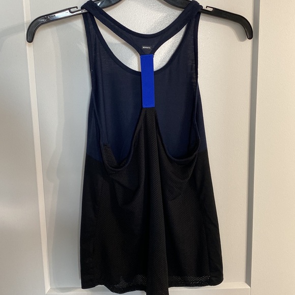 Navy and black Mondetta workout top - Picture 2 of 3